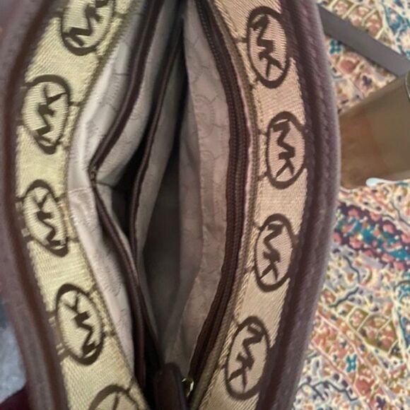 Michal Michael Kors Tan/Brown Canvas Crossbody bag - Picture 4 of 4